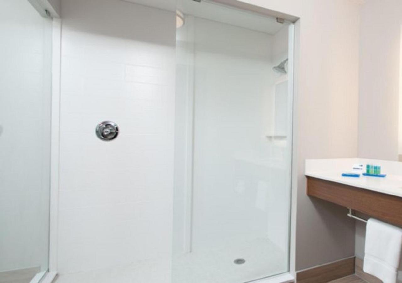 Holiday Inn Express Quantico - Stafford By Ihg Luaran gambar